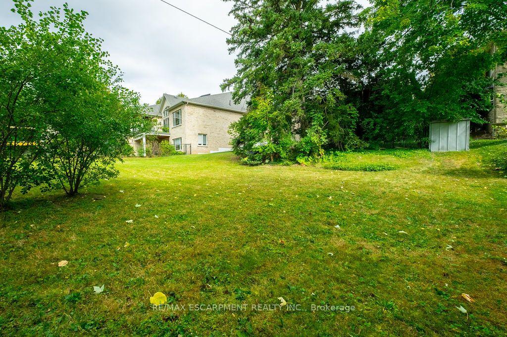Photo 13 of 526 Stafford Drive, Oakville, West — HOMEH