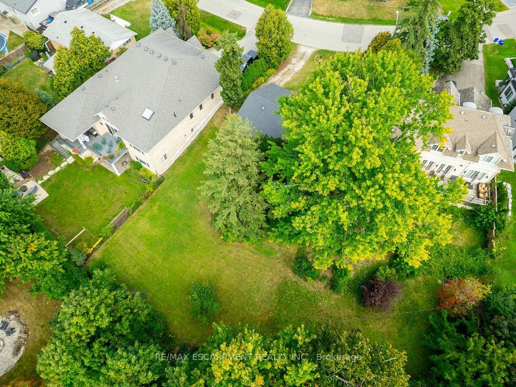 Photo 23 of 526 Stafford Drive, Oakville, West — HOMEH