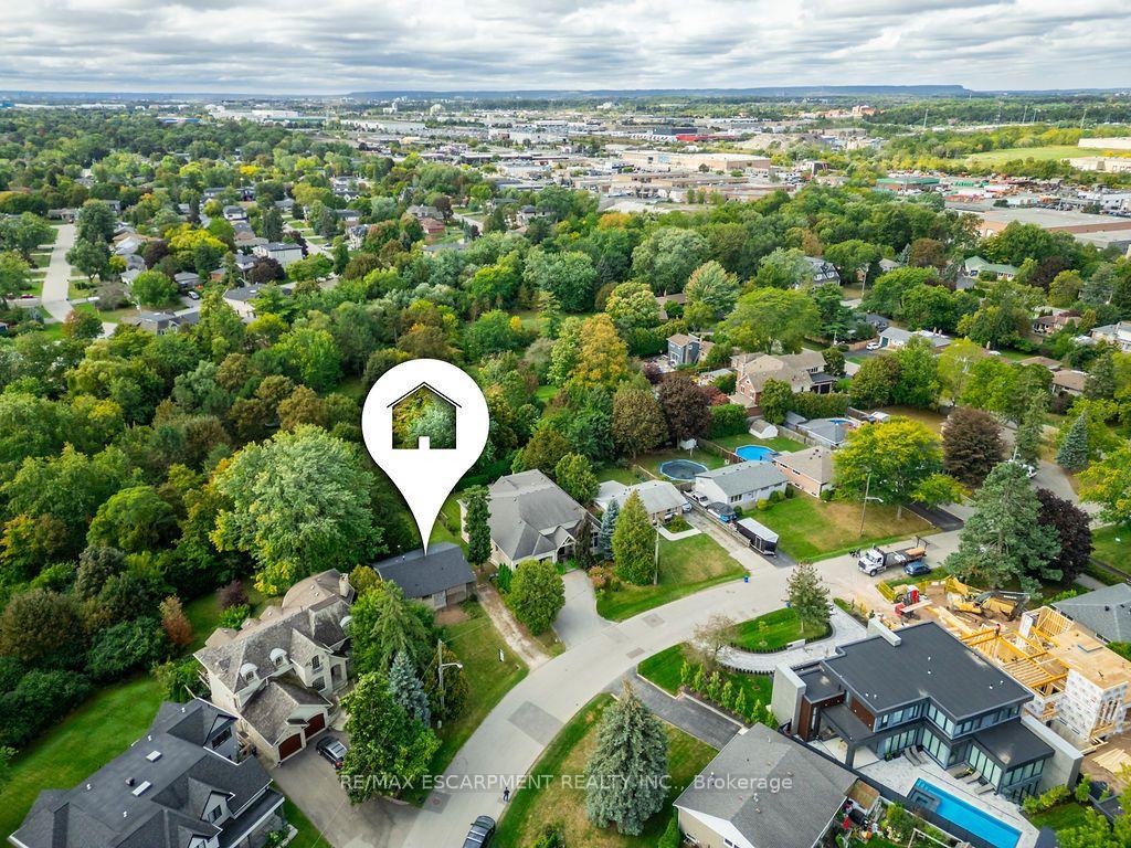 Photo 24 of 526 Stafford Drive, Oakville, West — HOMEH