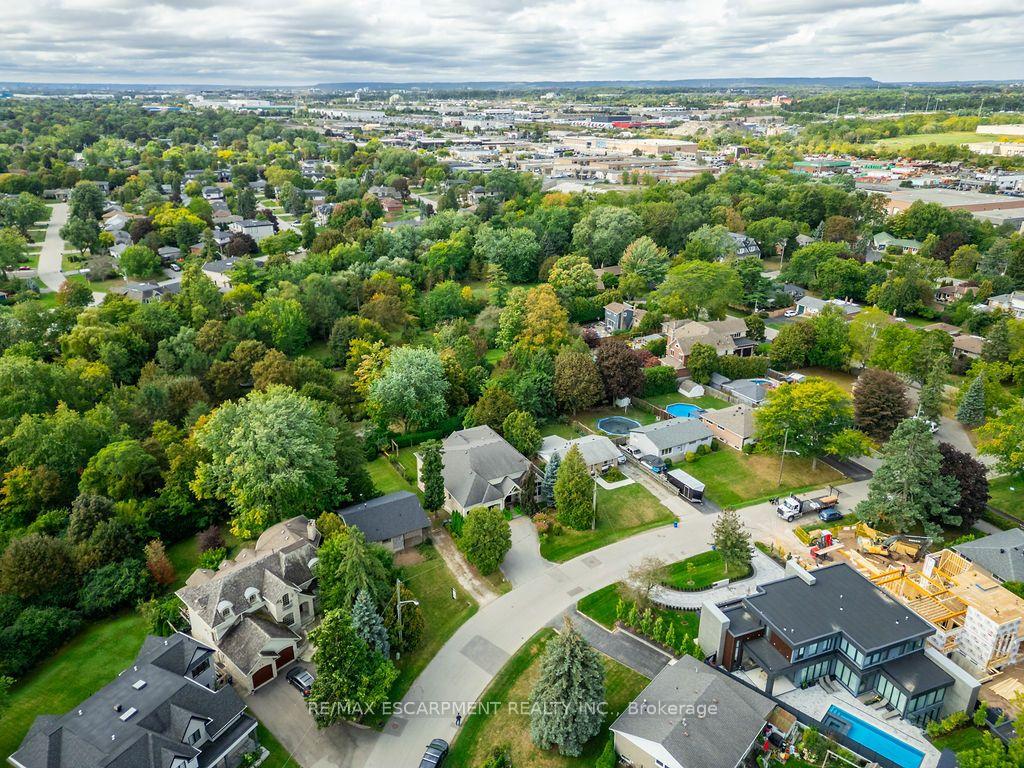 Photo 26 of 526 Stafford Drive, Oakville, West — HOMEH