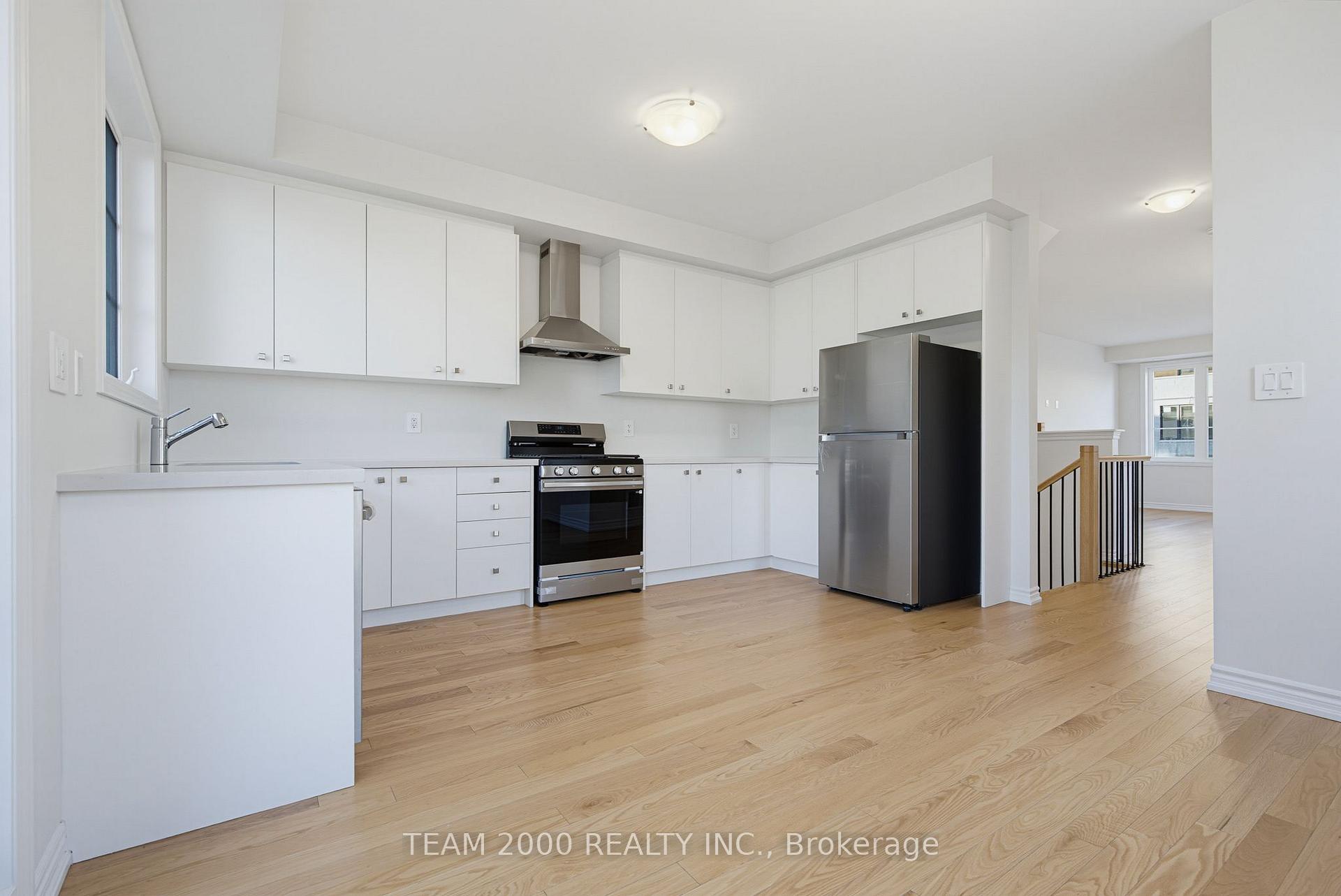 Photo 9 of 5880 Saigon Street, Mississauga, East Credit — HOMEH