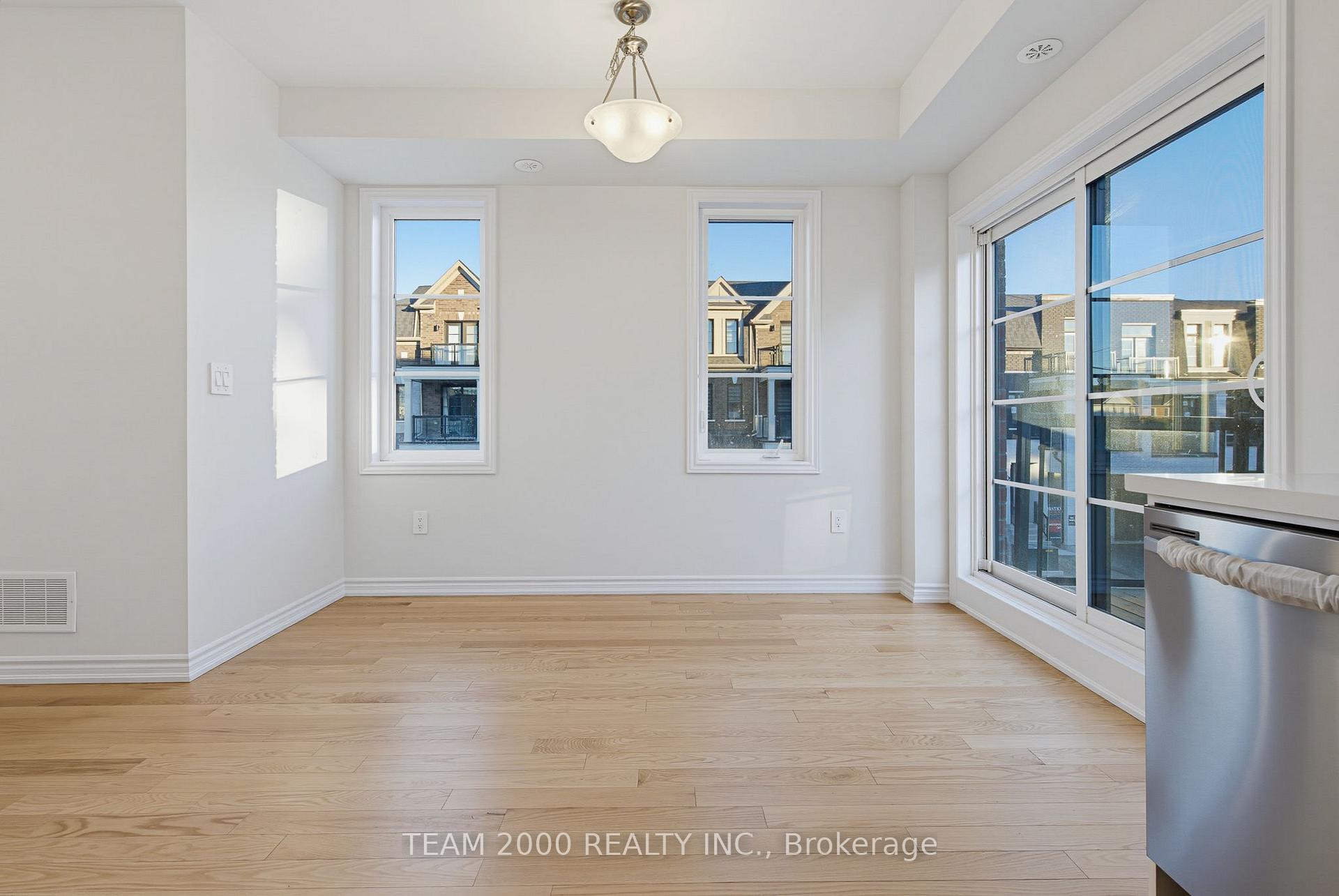 Photo 10 of 5880 Saigon Street, Mississauga, East Credit — HOMEH