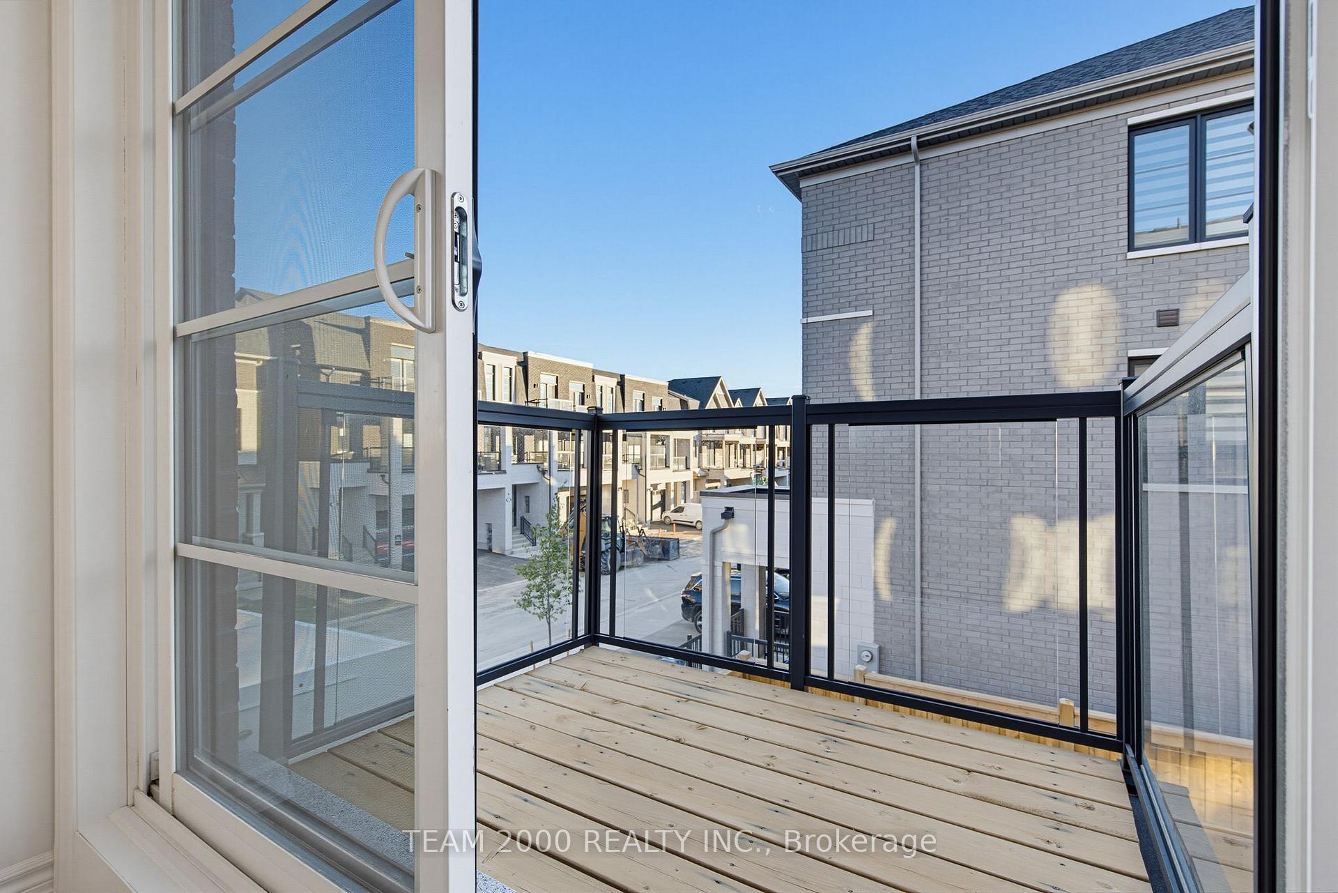 Photo 11 of 5880 Saigon Street, Mississauga, East Credit — HOMEH