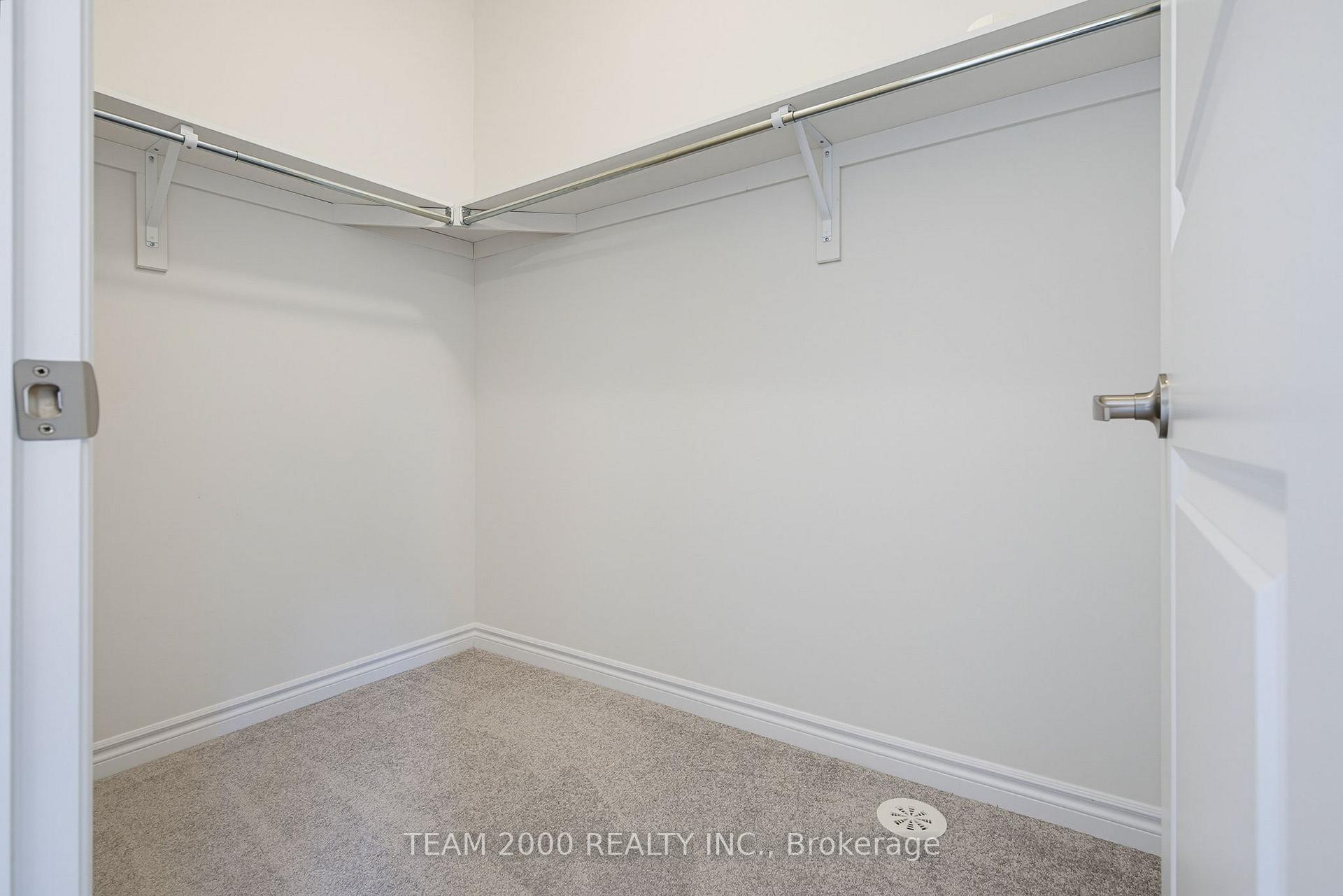 Photo 19 of 5880 Saigon Street, Mississauga, East Credit — HOMEH