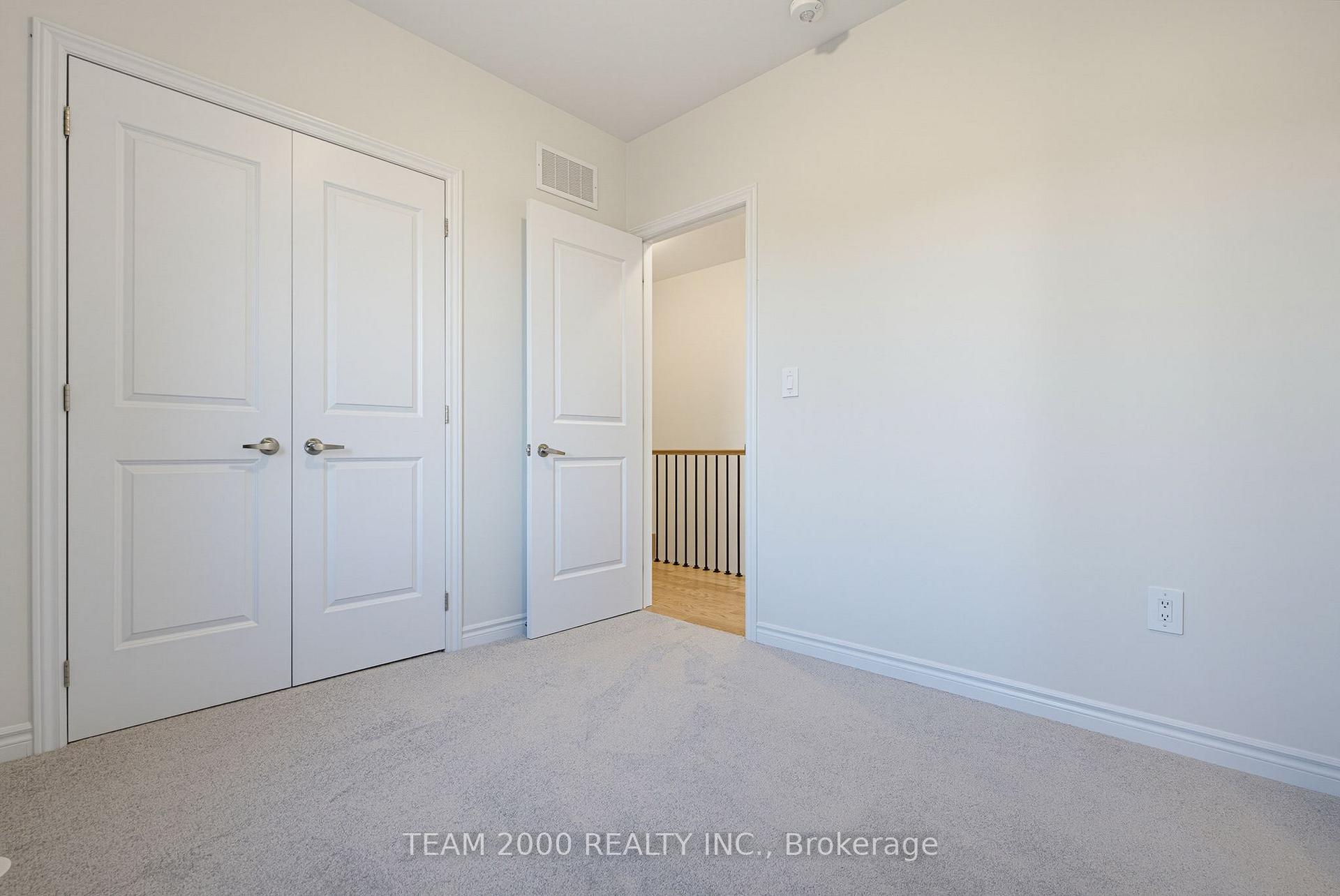 Photo 23 of 5880 Saigon Street, Mississauga, East Credit — HOMEH