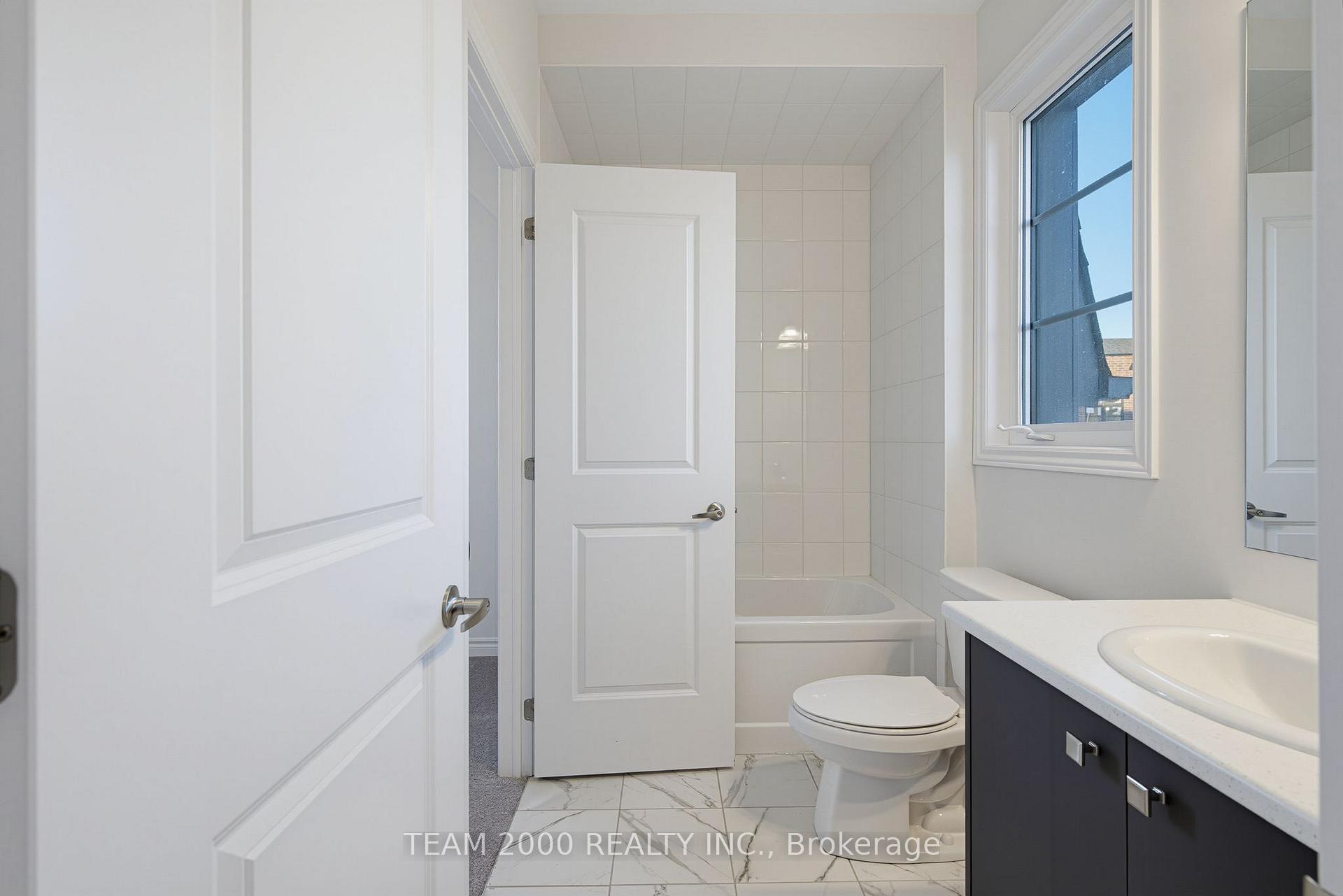 Photo 26 of 5880 Saigon Street, Mississauga, East Credit — HOMEH