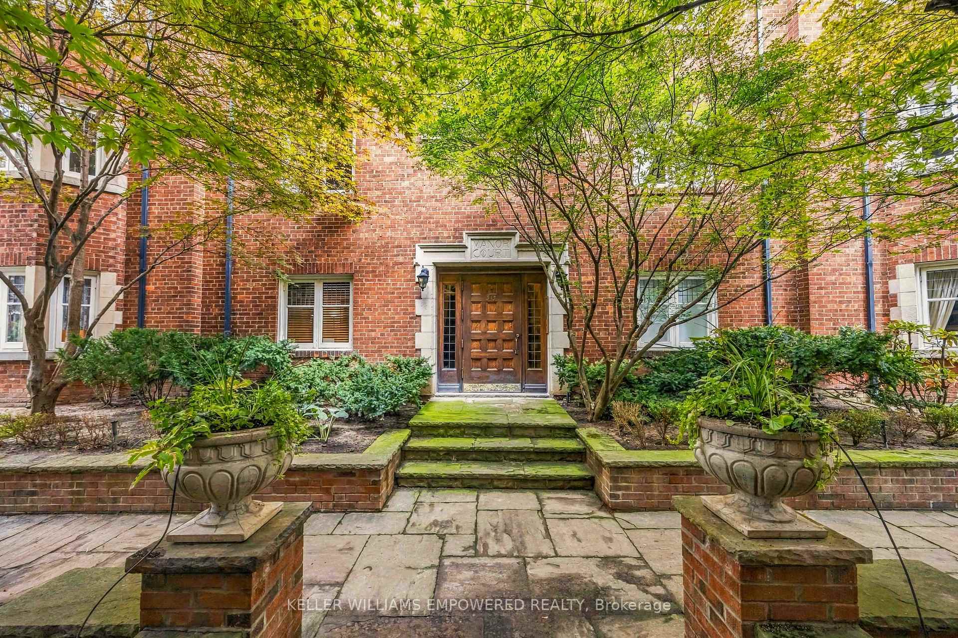 Photo 5 of Unit 7, 313 Lonsdale Road, Toronto, Casa Loma — HOMEH