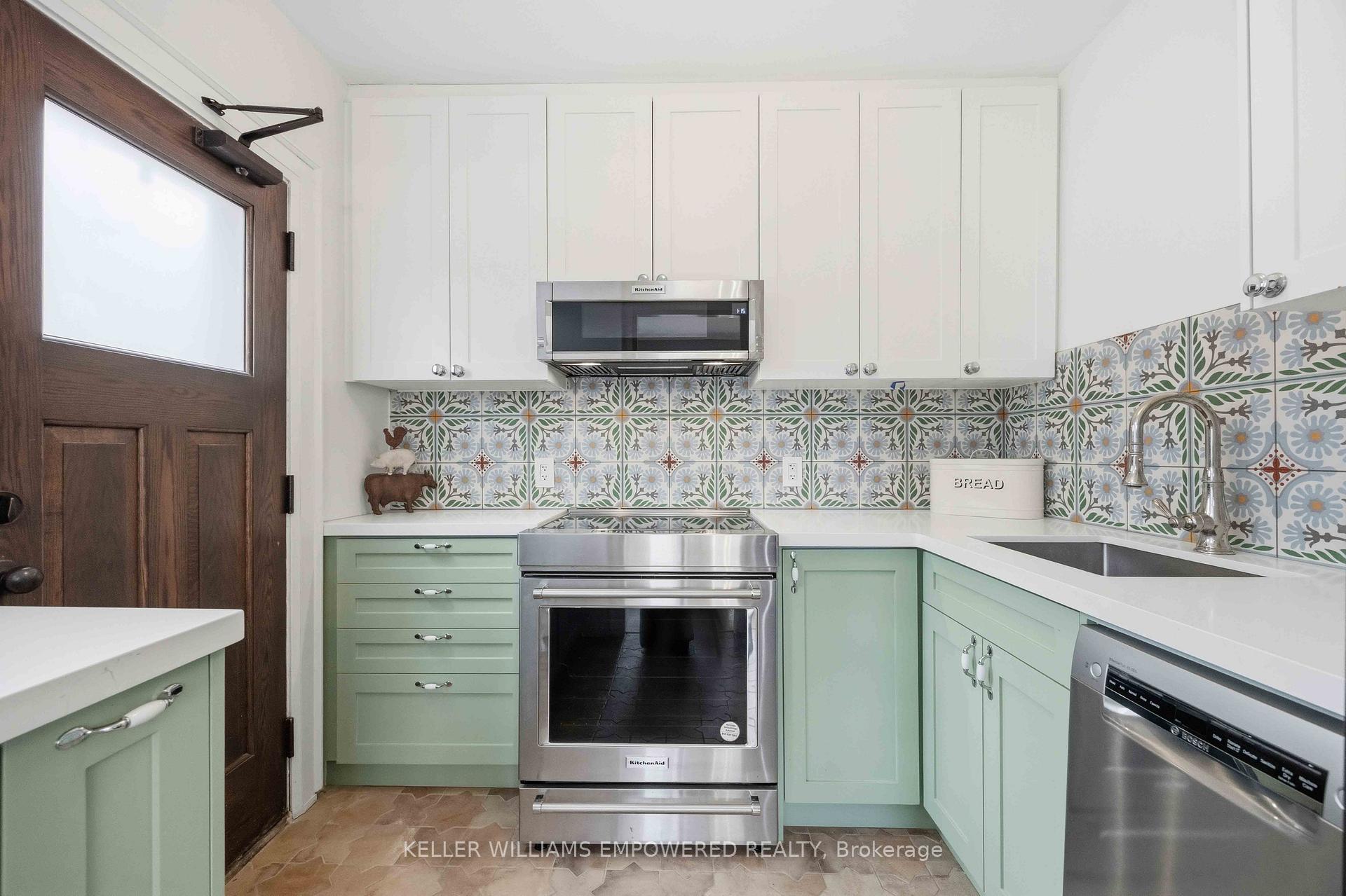 Photo 23 of Unit 7, 313 Lonsdale Road, Toronto, Casa Loma — HOMEH