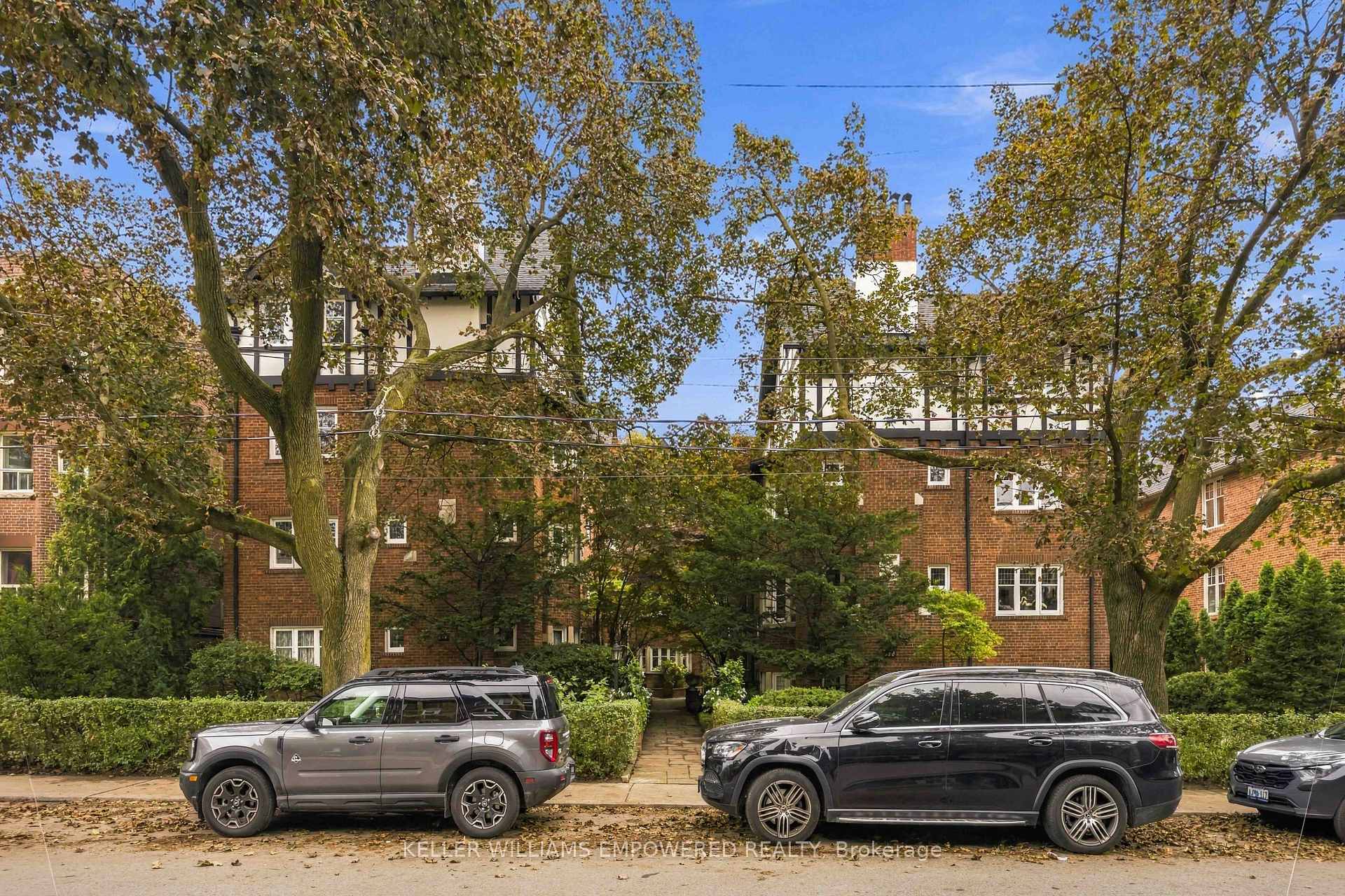 Photo 3 of Unit 7, 313 Lonsdale Road, Toronto, Casa Loma — HOMEH