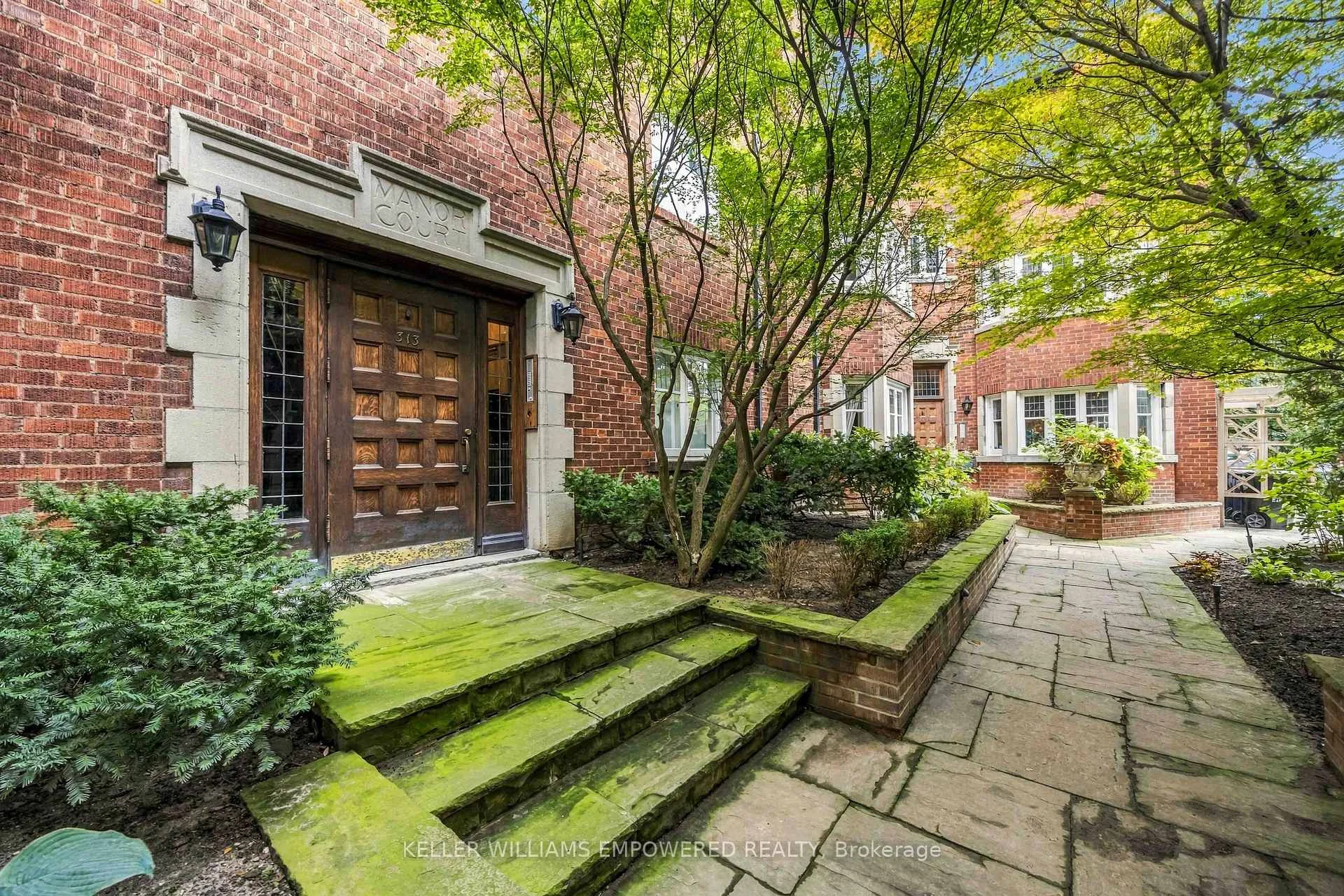 Photo 8 of Unit 7, 313 Lonsdale Road, Toronto, Casa Loma — HOMEH