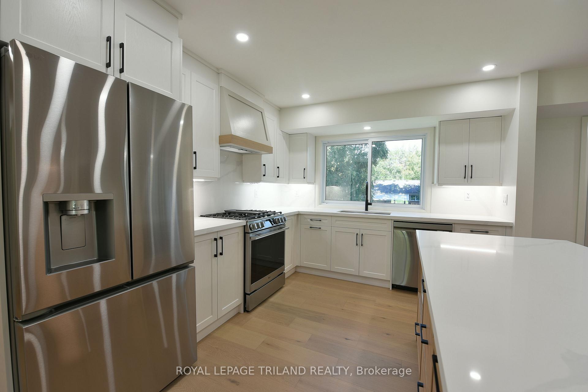Photo 7 of 12 Mountsfield Drive, London, South G — HOMEH
