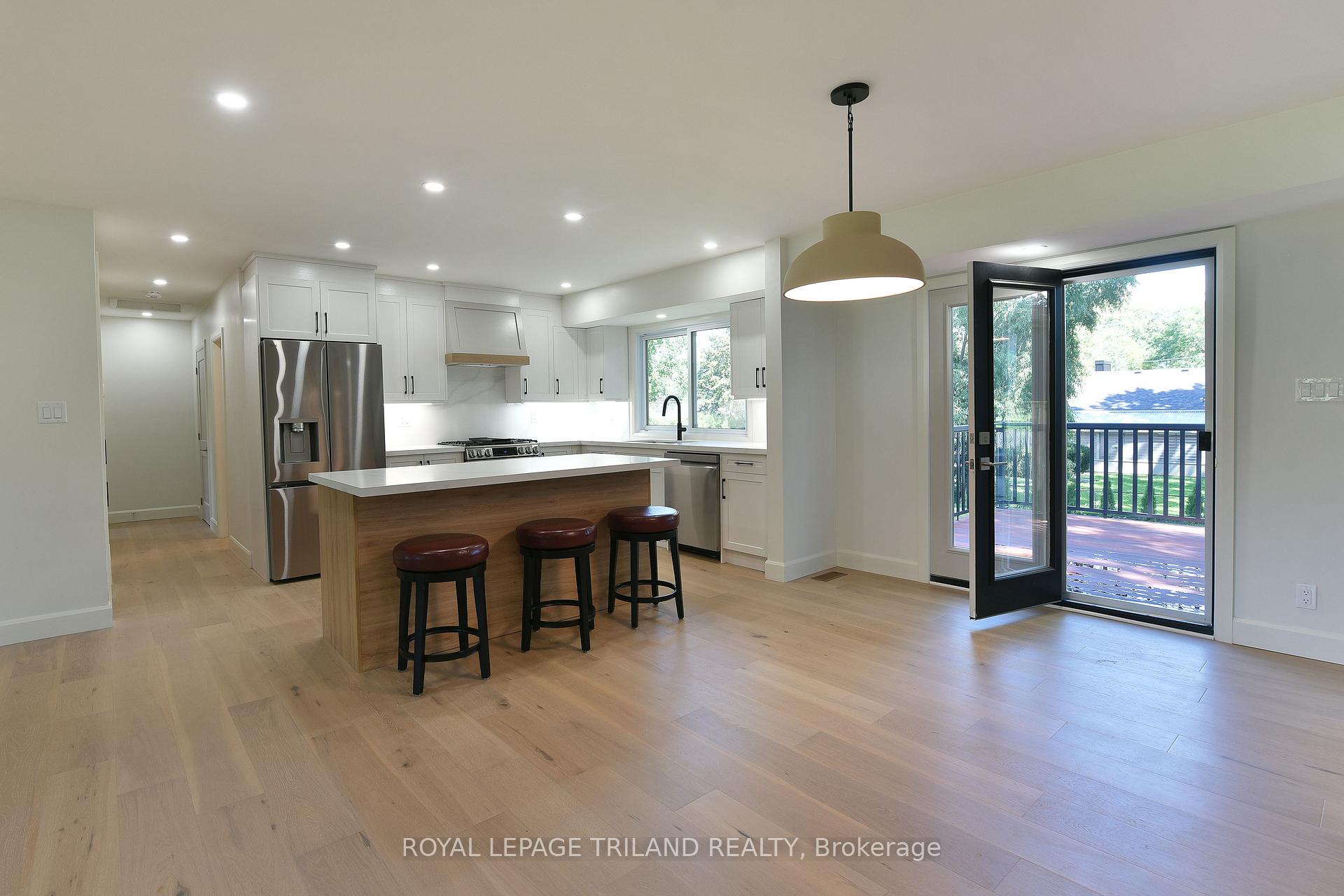 Photo 10 of 12 Mountsfield Drive, London, South G — HOMEH