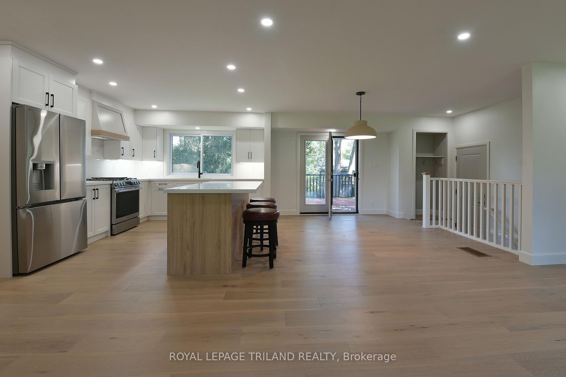 Photo 14 of 12 Mountsfield Drive, London, South G — HOMEH