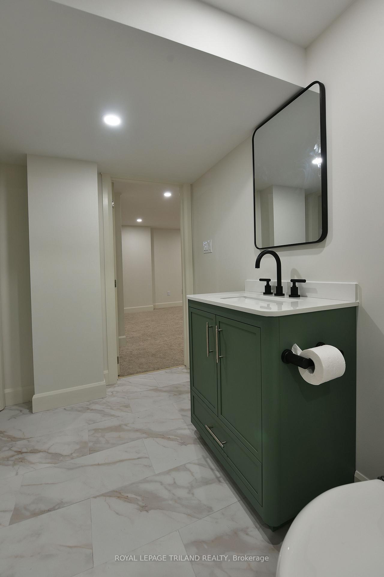 Photo 26 of 12 Mountsfield Drive, London, South G — HOMEH