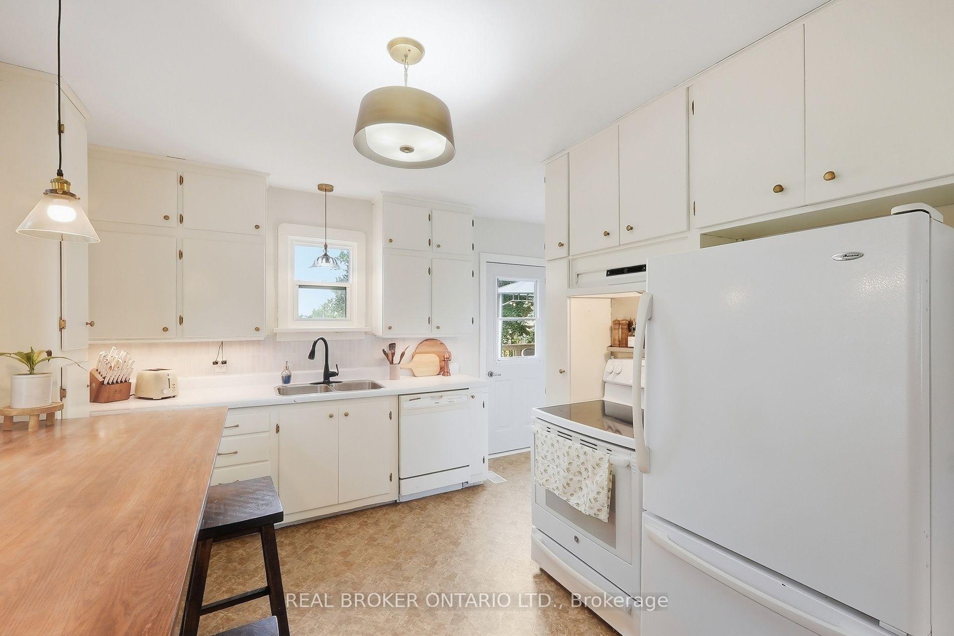 Photo 9 of 22 Temperance Street, Perth East, Milverton — HOMEH