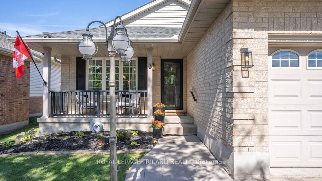 Photo 3 of 3 Cottonwood Drive, St. Thomas — HOMEH