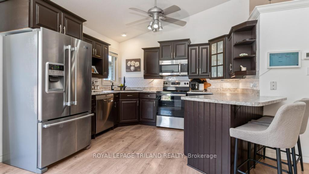 Photo 11 of 3 Cottonwood Drive, St. Thomas — HOMEH