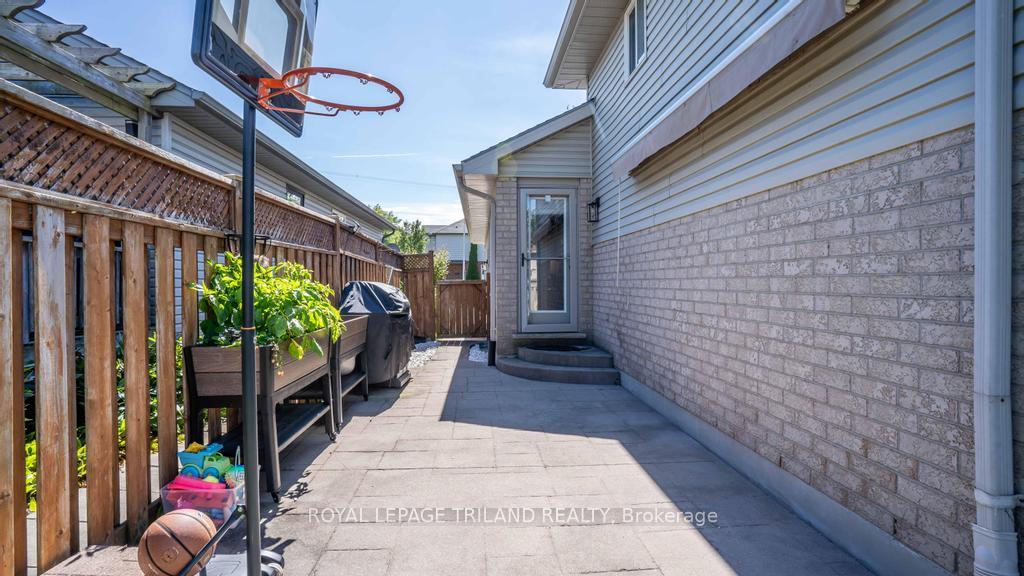 Photo 30 of 3 Cottonwood Drive, St. Thomas — HOMEH