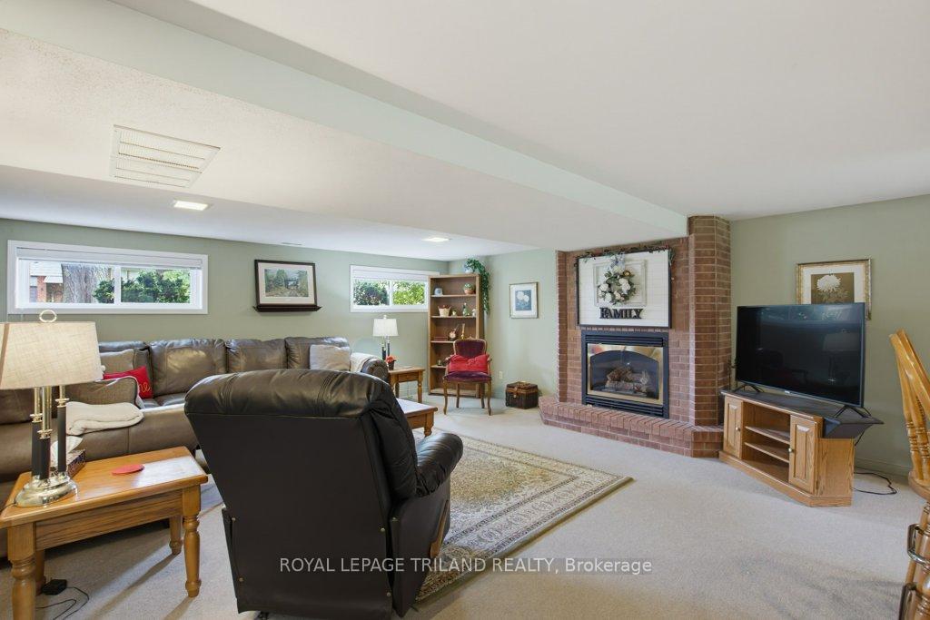 Photo 24 of 5 Warren Crescent, St. Thomas — HOMEH