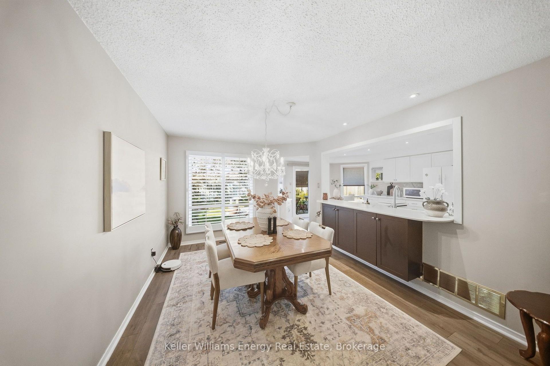 Photo 9 of 1083 Ridge Valley Drive, Oshawa, Pinecrest — HOMEH