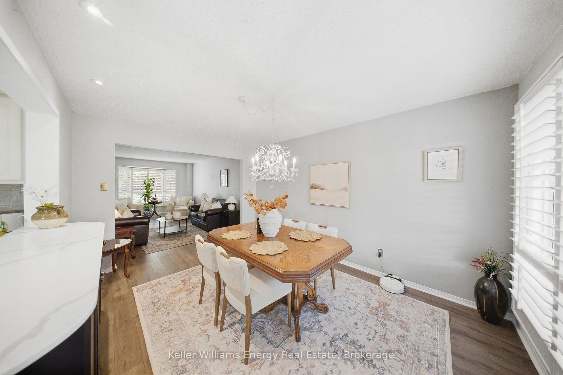 Photo 10 of 1083 Ridge Valley Drive, Oshawa, Pinecrest — HOMEH