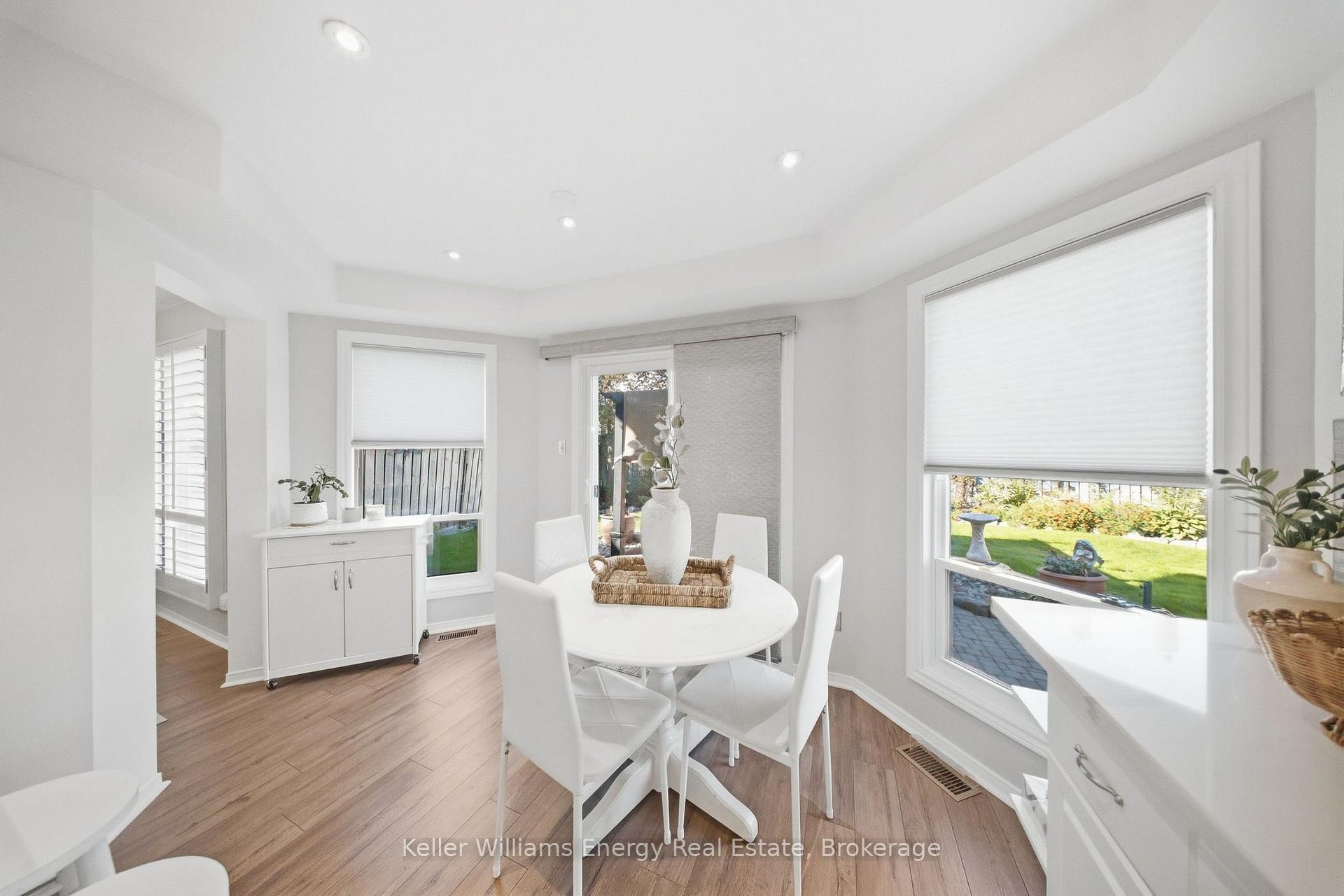 Photo 12 of 1083 Ridge Valley Drive, Oshawa, Pinecrest — HOMEH