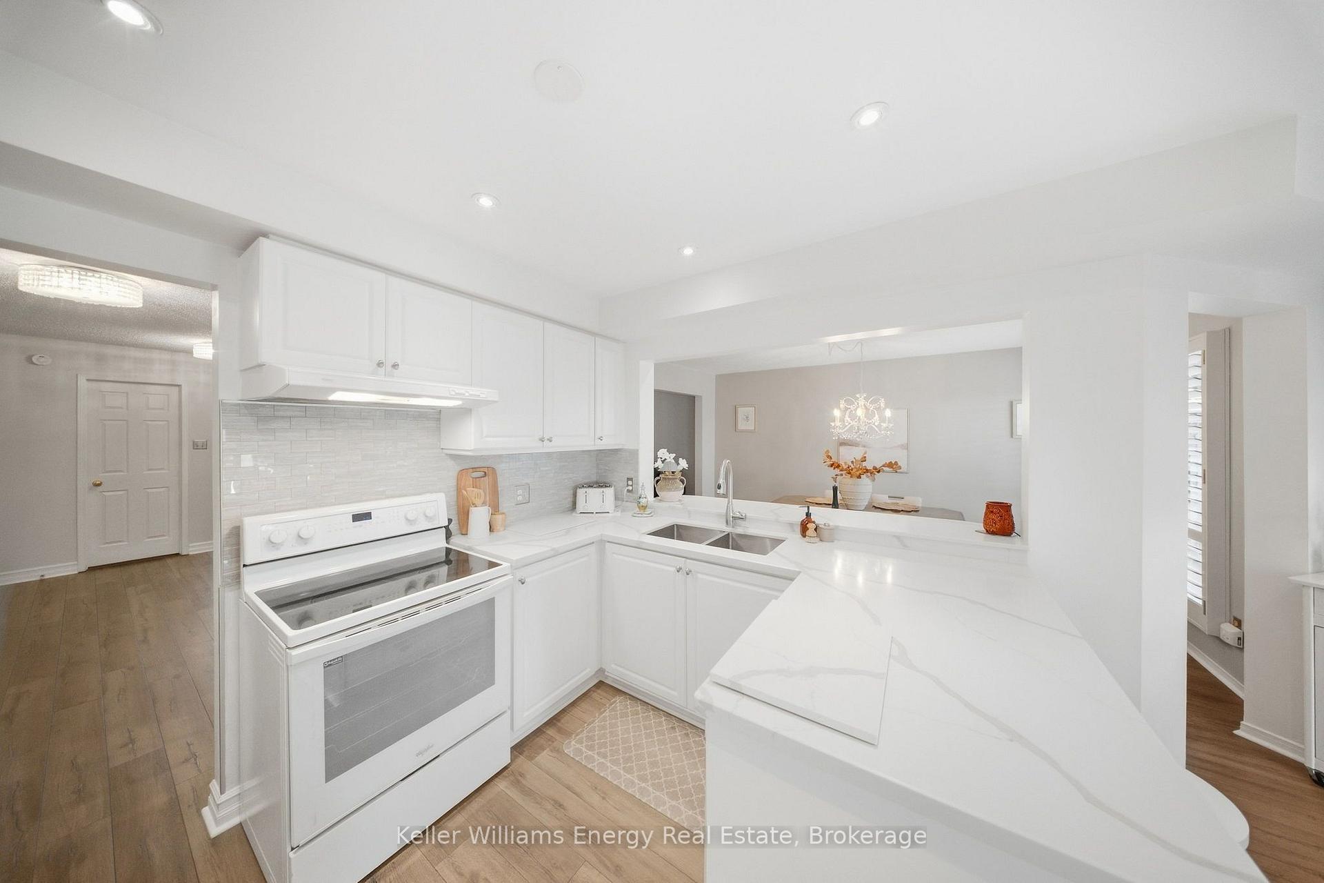 Photo 17 of 1083 Ridge Valley Drive, Oshawa, Pinecrest — HOMEH