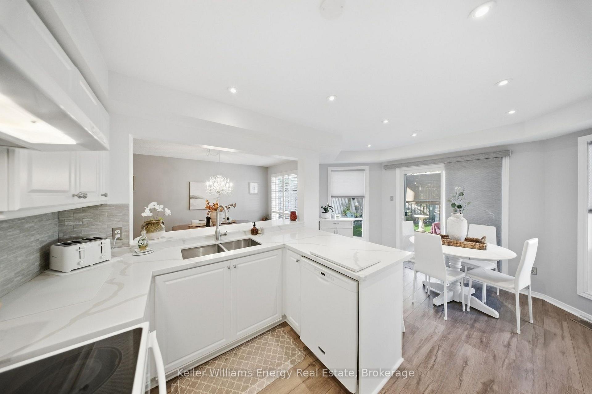 Photo 18 of 1083 Ridge Valley Drive, Oshawa, Pinecrest — HOMEH