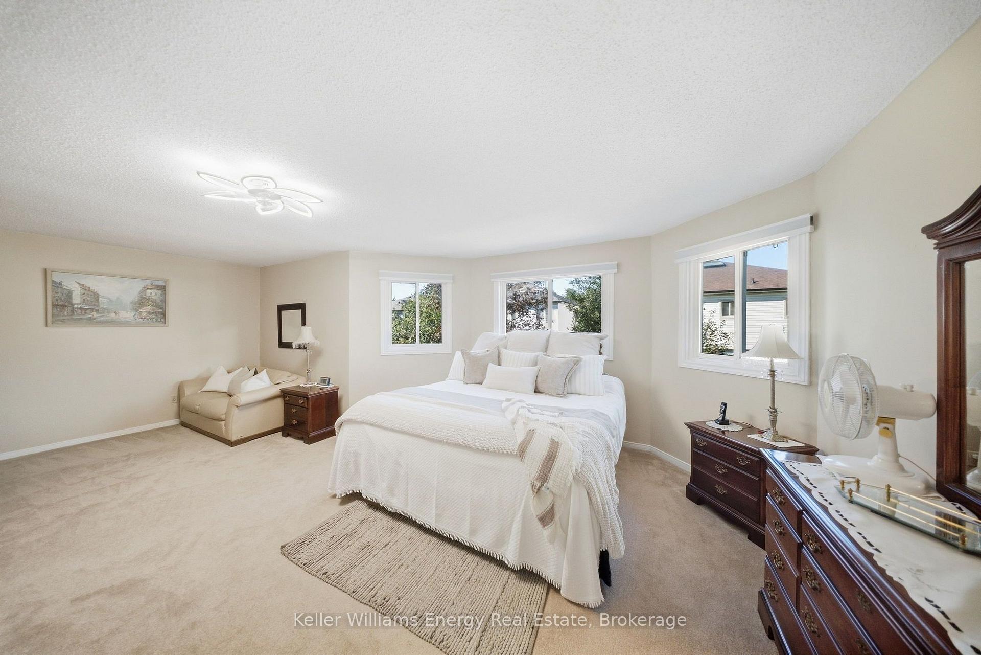 Photo 24 of 1083 Ridge Valley Drive, Oshawa, Pinecrest — HOMEH