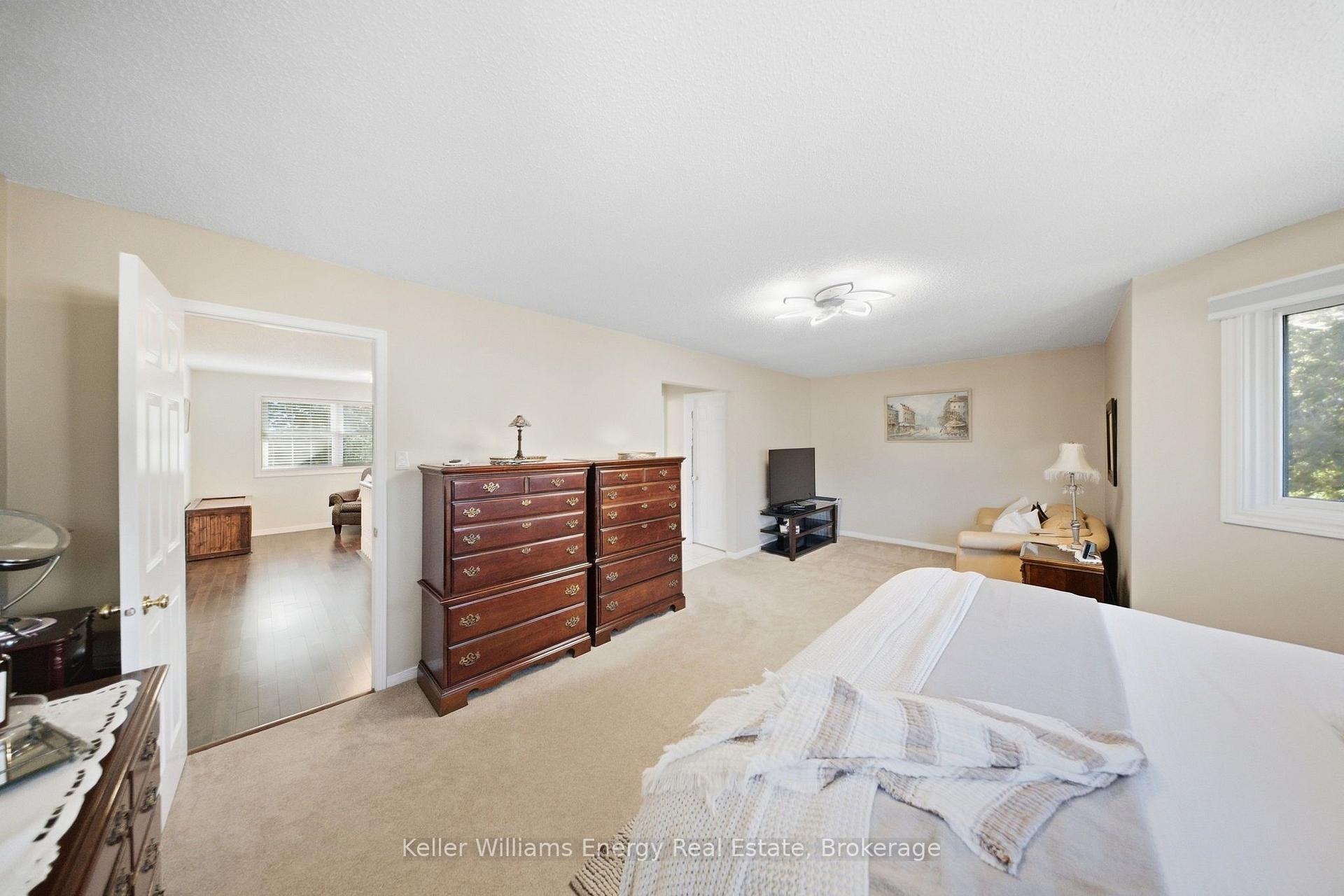Photo 26 of 1083 Ridge Valley Drive, Oshawa, Pinecrest — HOMEH
