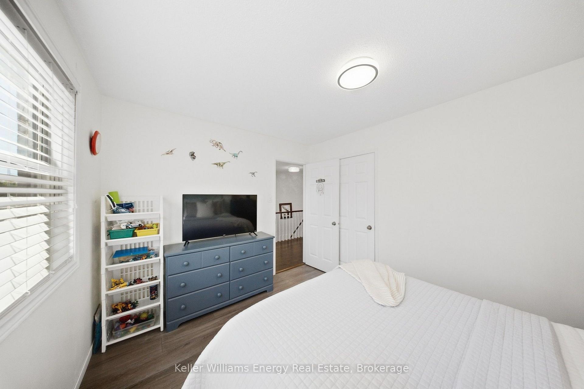Photo 34 of 1083 Ridge Valley Drive, Oshawa, Pinecrest — HOMEH