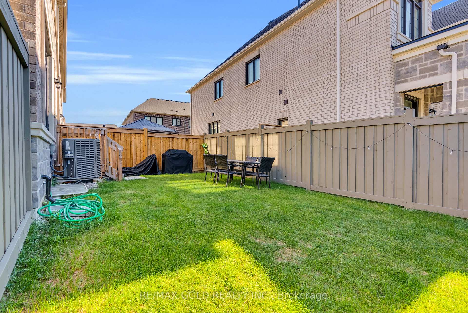 Photo 42 of 472 Celandine Terrace, Milton, Walker — HOMEH