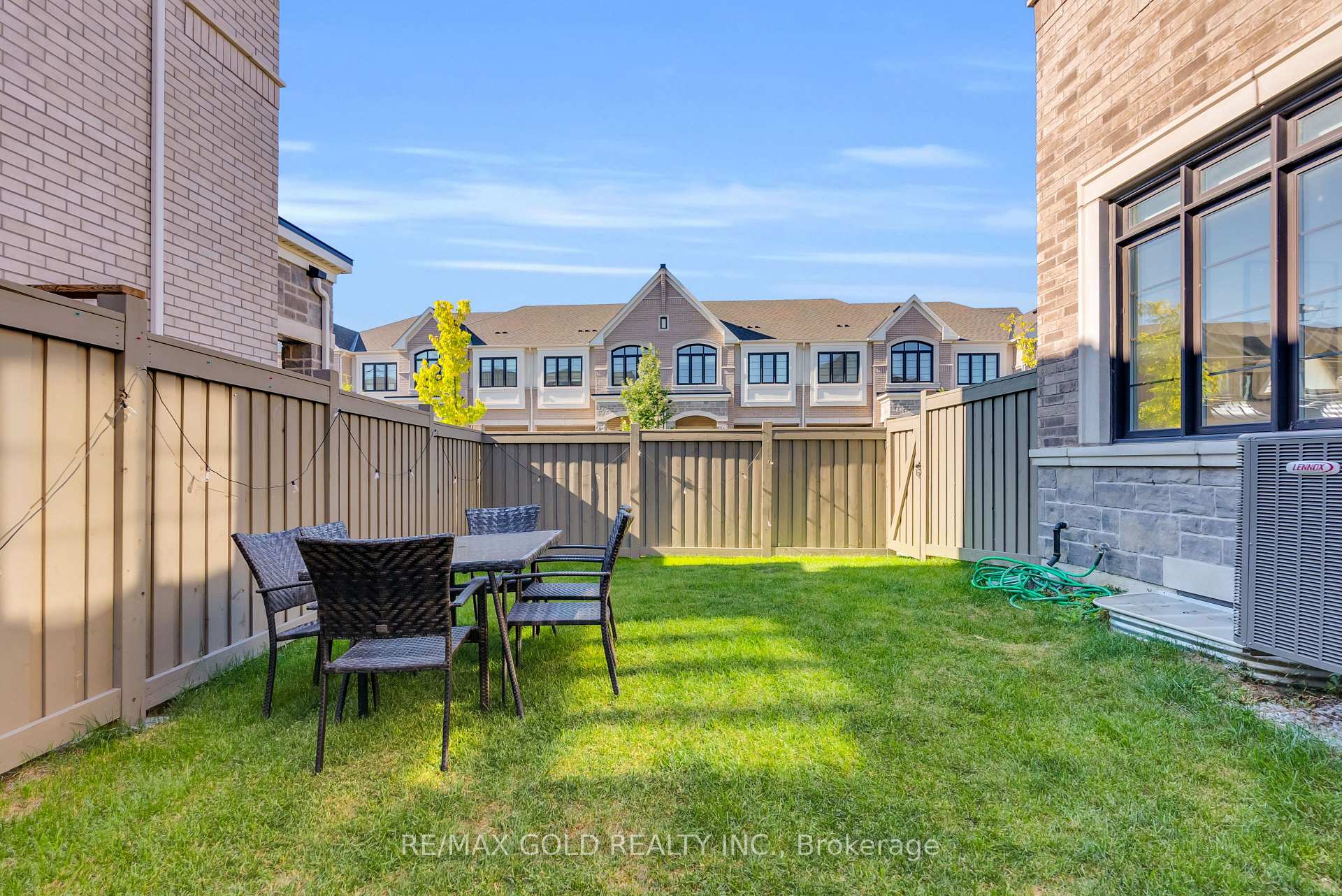 Photo 44 of 472 Celandine Terrace, Milton, Walker — HOMEH