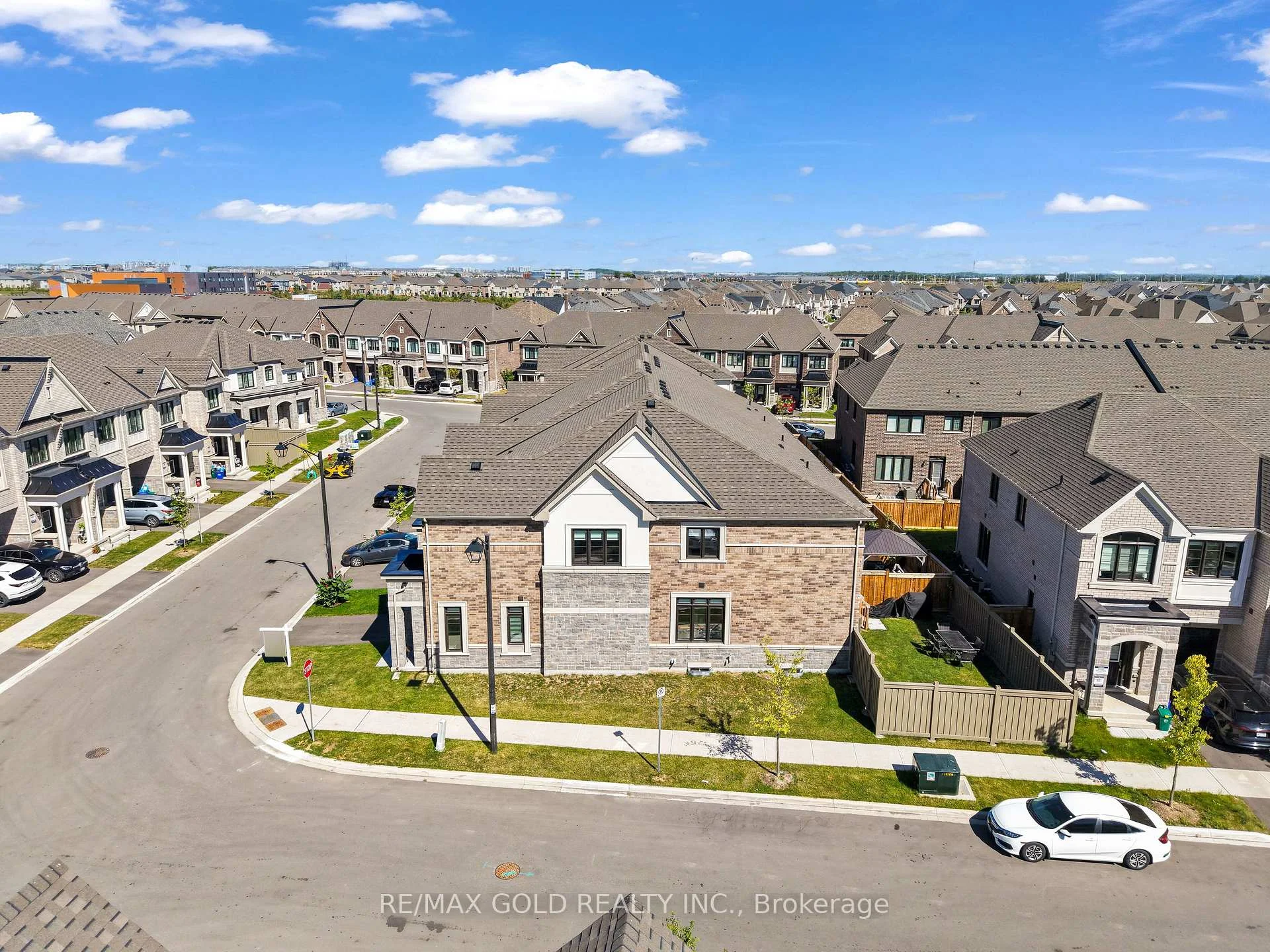 Photo 10 of 472 Celandine Terrace, Milton, Walker — HOMEH