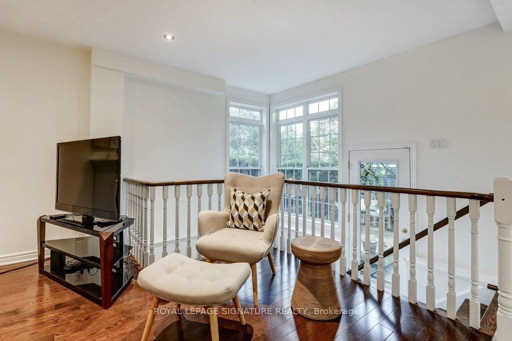 Photo 11 of 30 Birchmount Road, Scarborough, Birchcliffe-Cliffside — HOMEH