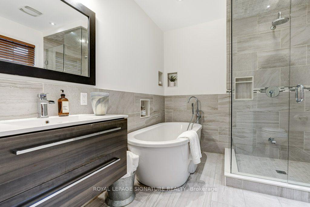 Photo 15 of 30 Birchmount Road, Scarborough, Birchcliffe-Cliffside — HOMEH