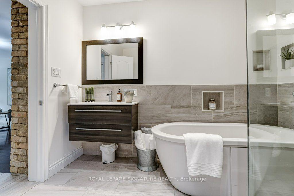Photo 16 of 30 Birchmount Road, Scarborough, Birchcliffe-Cliffside — HOMEH