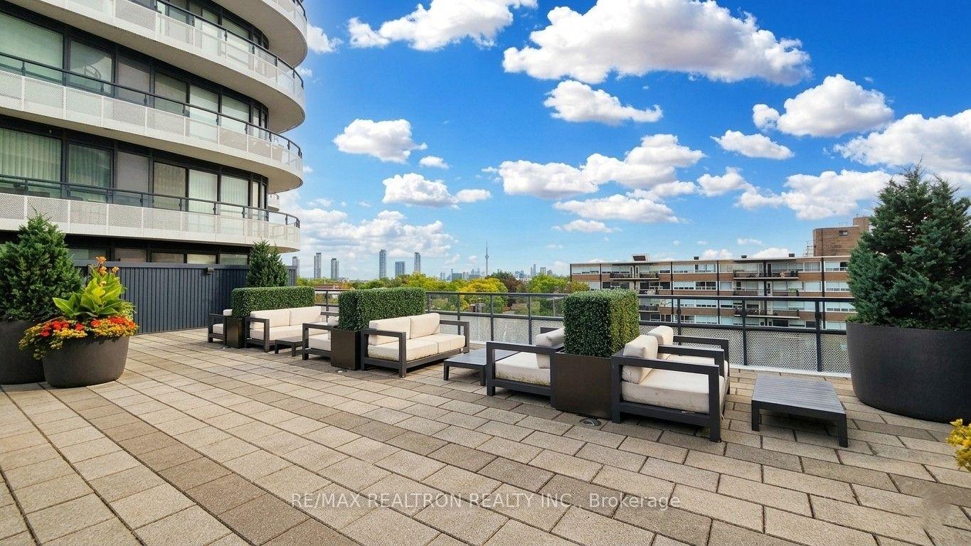 Photo 10 of 99 The Donway W, North York, Banbury-Don Mills — HOMEH