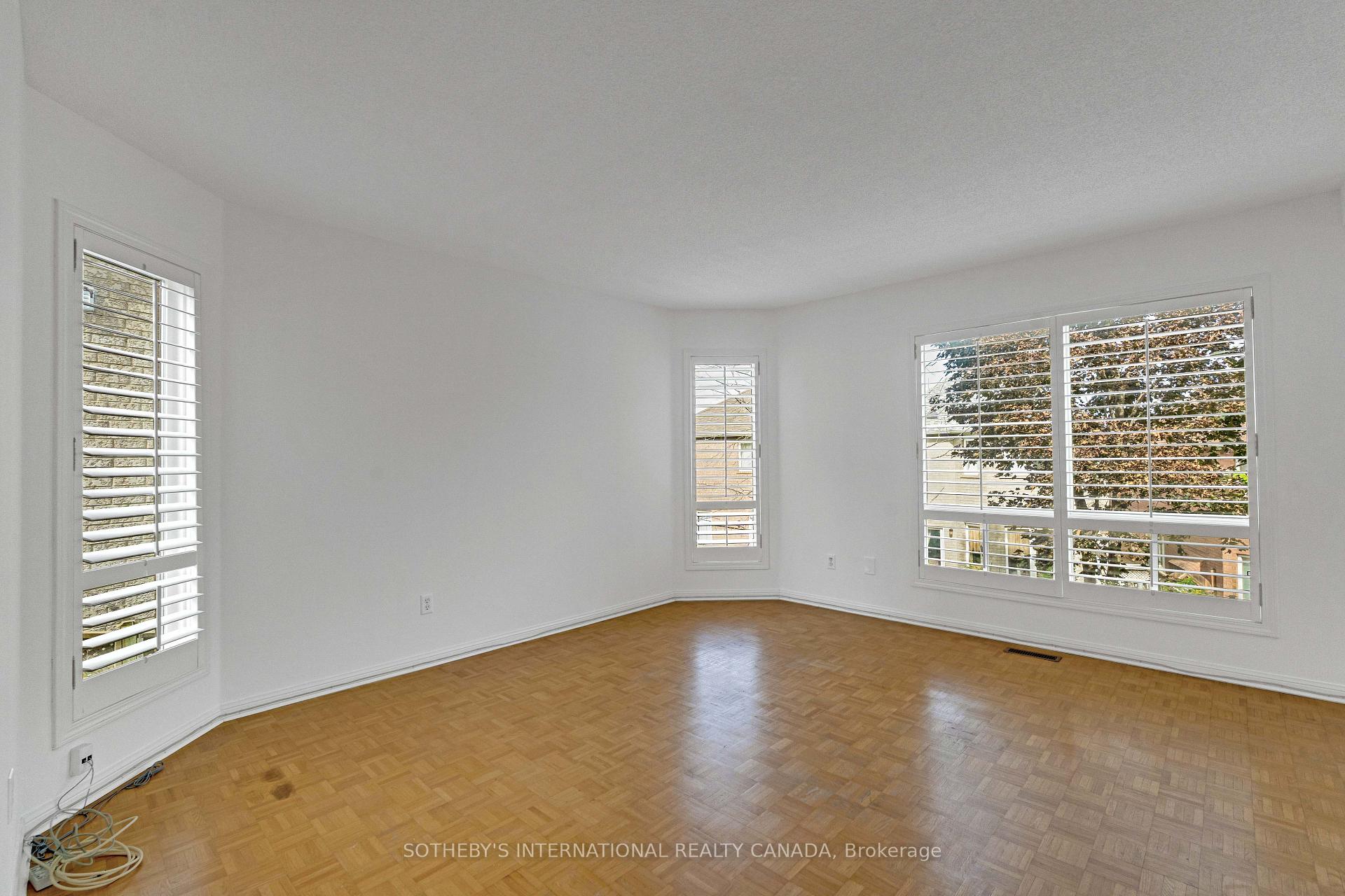 Photo 6 of 94 Formosa Drive, Richmond Hill, Rouge Woods — HOMEH