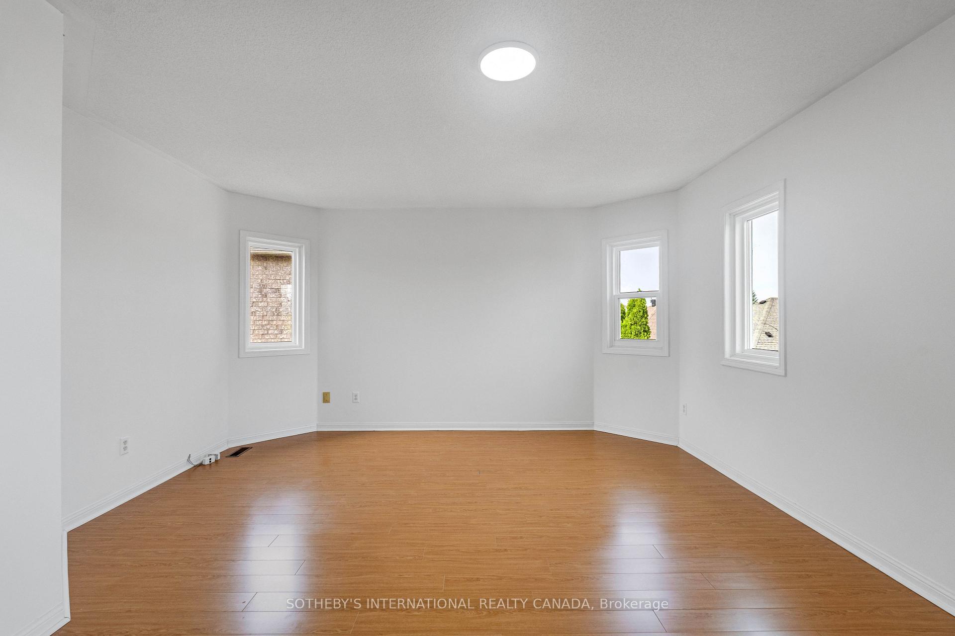 Photo 9 of 94 Formosa Drive, Richmond Hill, Rouge Woods — HOMEH