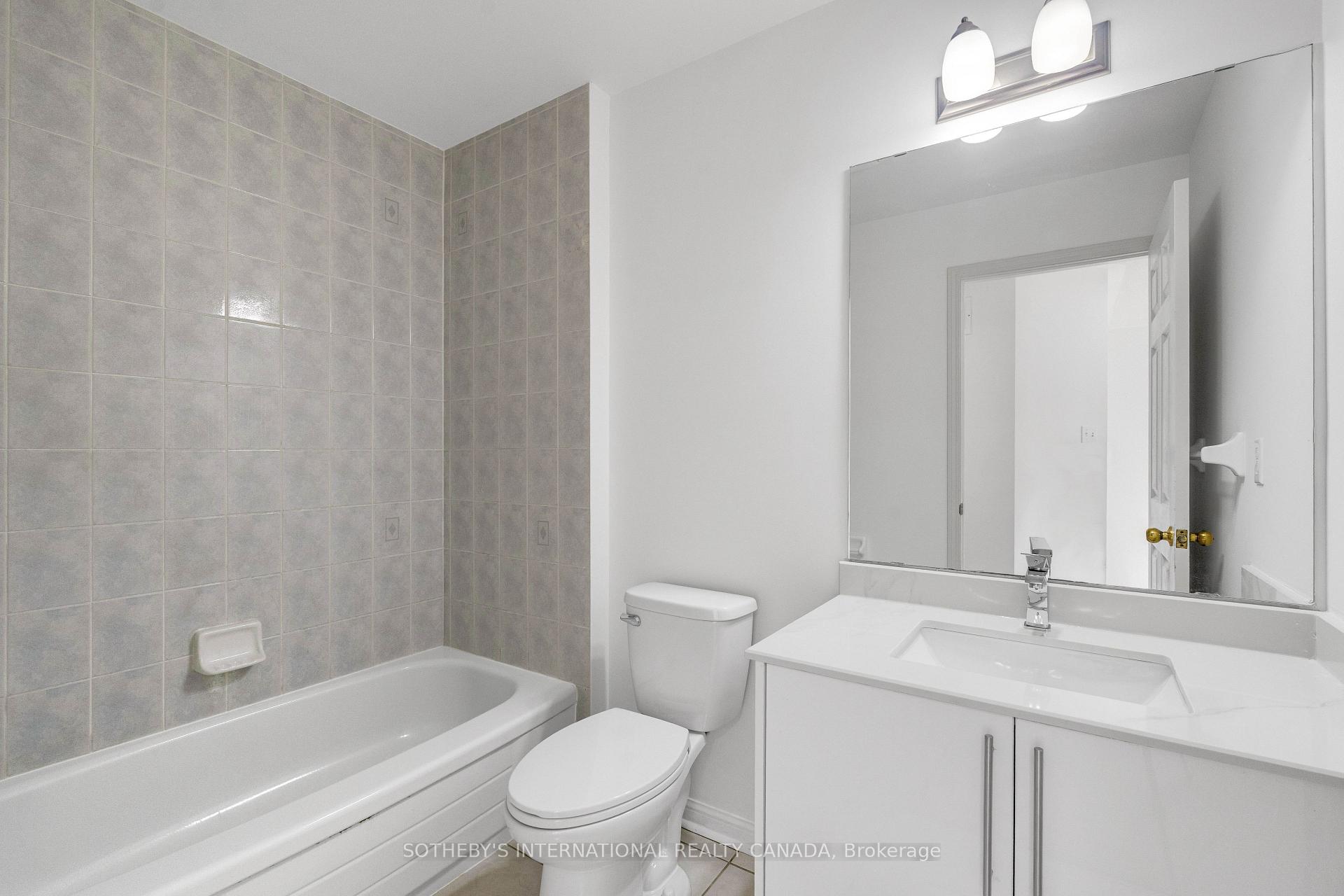 Photo 14 of 94 Formosa Drive, Richmond Hill, Rouge Woods — HOMEH