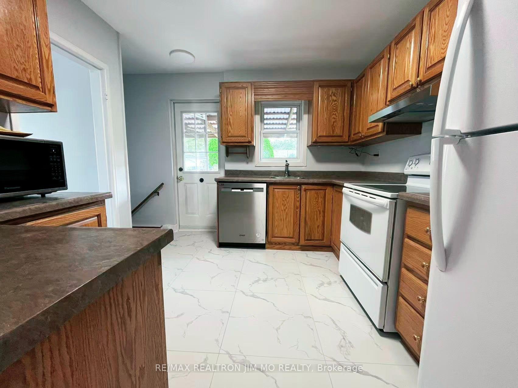 Photo 6 of 91 Wise Crescent, Hamilton, Huntington — HOMEH