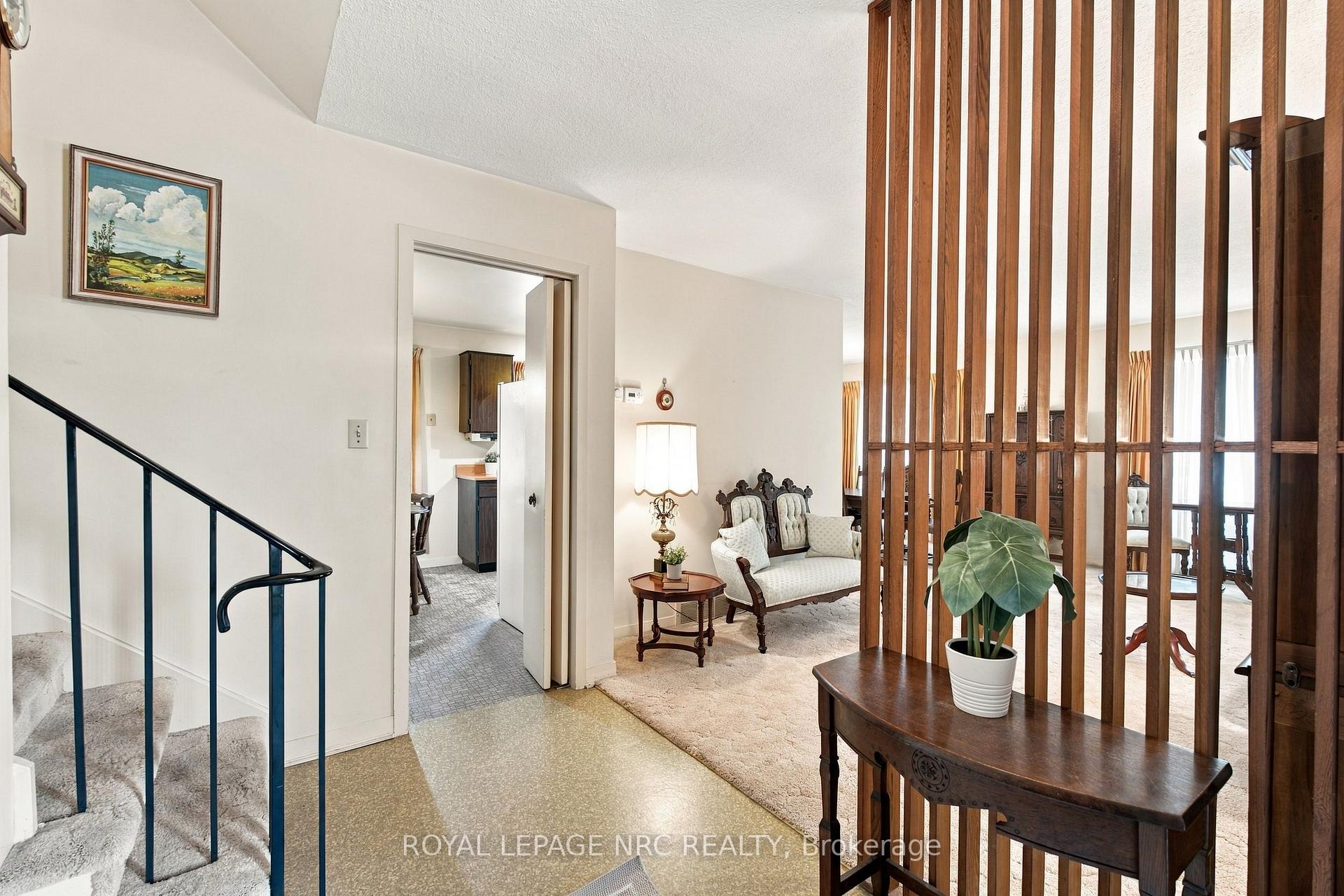 Photo 5 of 28 The Cedars Street, St. Catharines, Vine/Linwell — HOMEH