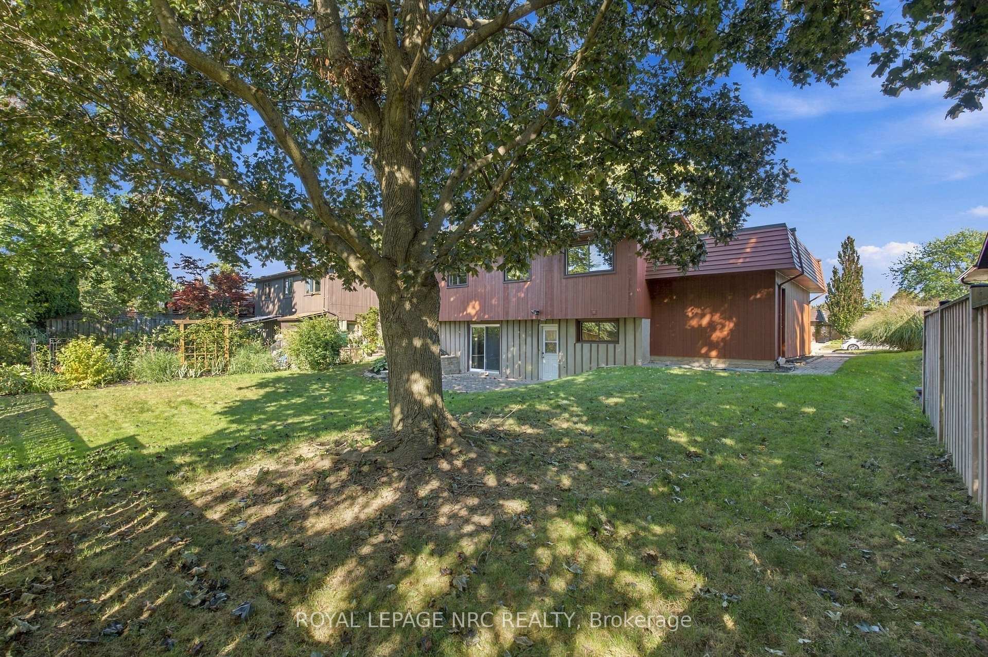 Photo 33 of 28 The Cedars Street, St. Catharines, Vine/Linwell — HOMEH