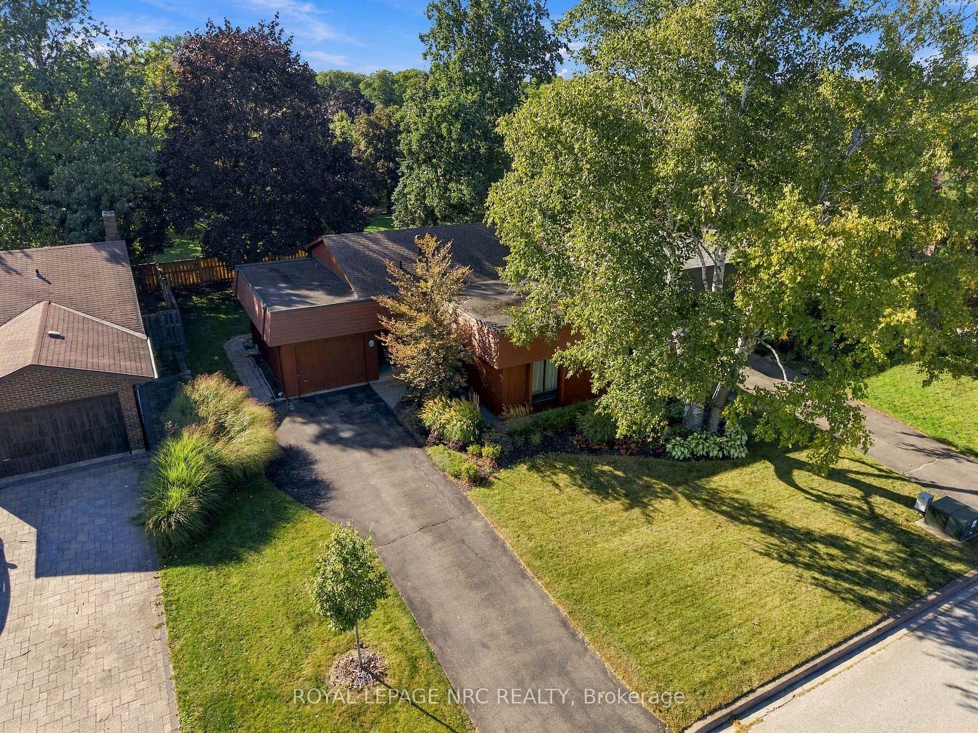Photo 35 of 28 The Cedars Street, St. Catharines, Vine/Linwell — HOMEH