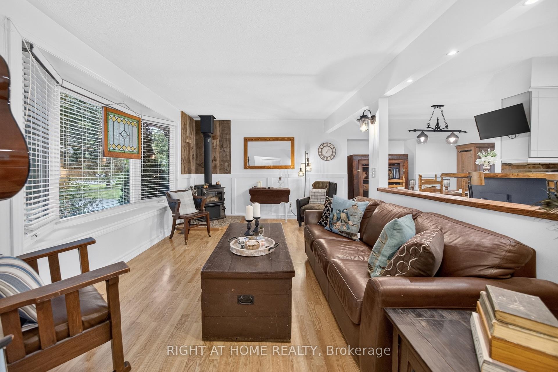 Photo 10 of 11749 Tenth Line, Halton Hills, Rural Halton Hills — HOMEH