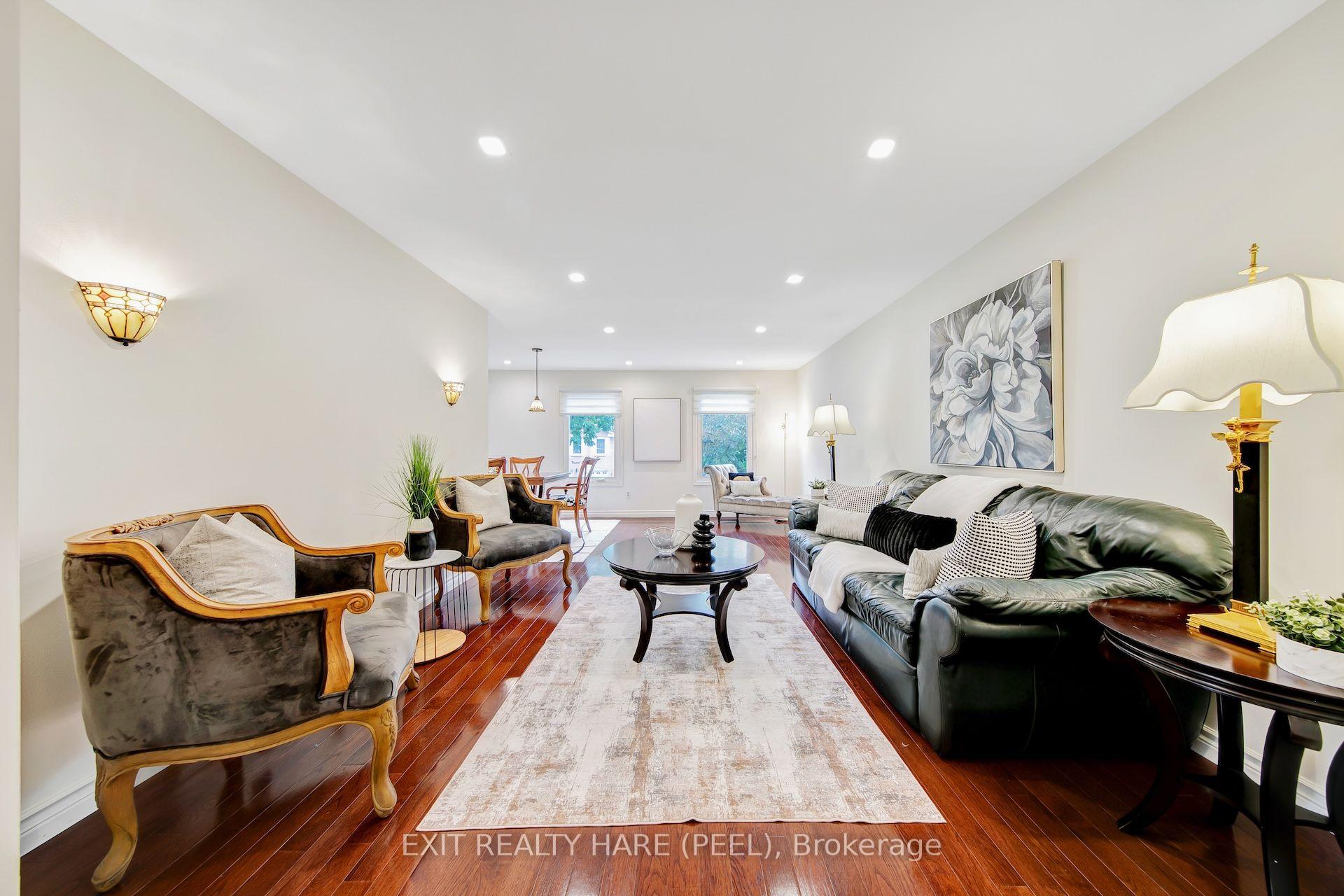Photo 3 of 48 Nanport Street, Brampton, Westgate — HOMEH
