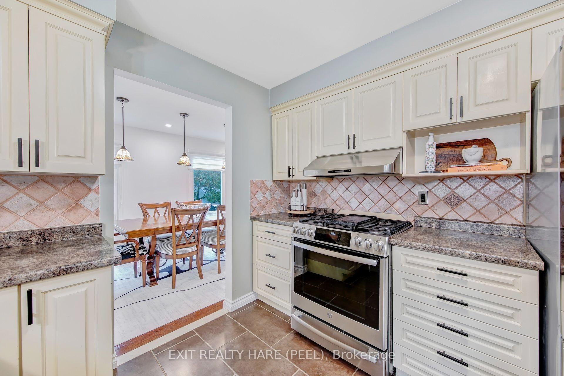 Photo 19 of 48 Nanport Street, Brampton, Westgate — HOMEH