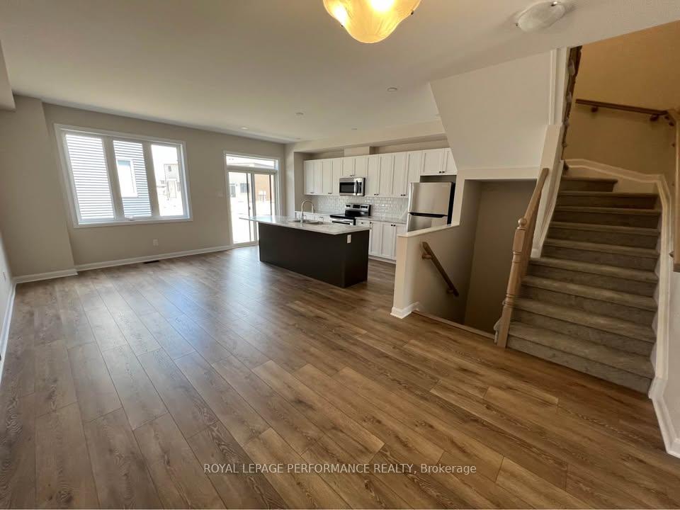 Photo 6 of 33 Watchim Street, Ottawa, Avalon East — HOMEH