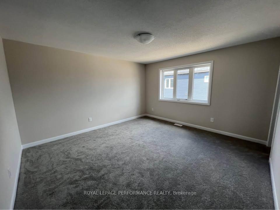 Photo 8 of 33 Watchim Street, Ottawa, Avalon East — HOMEH